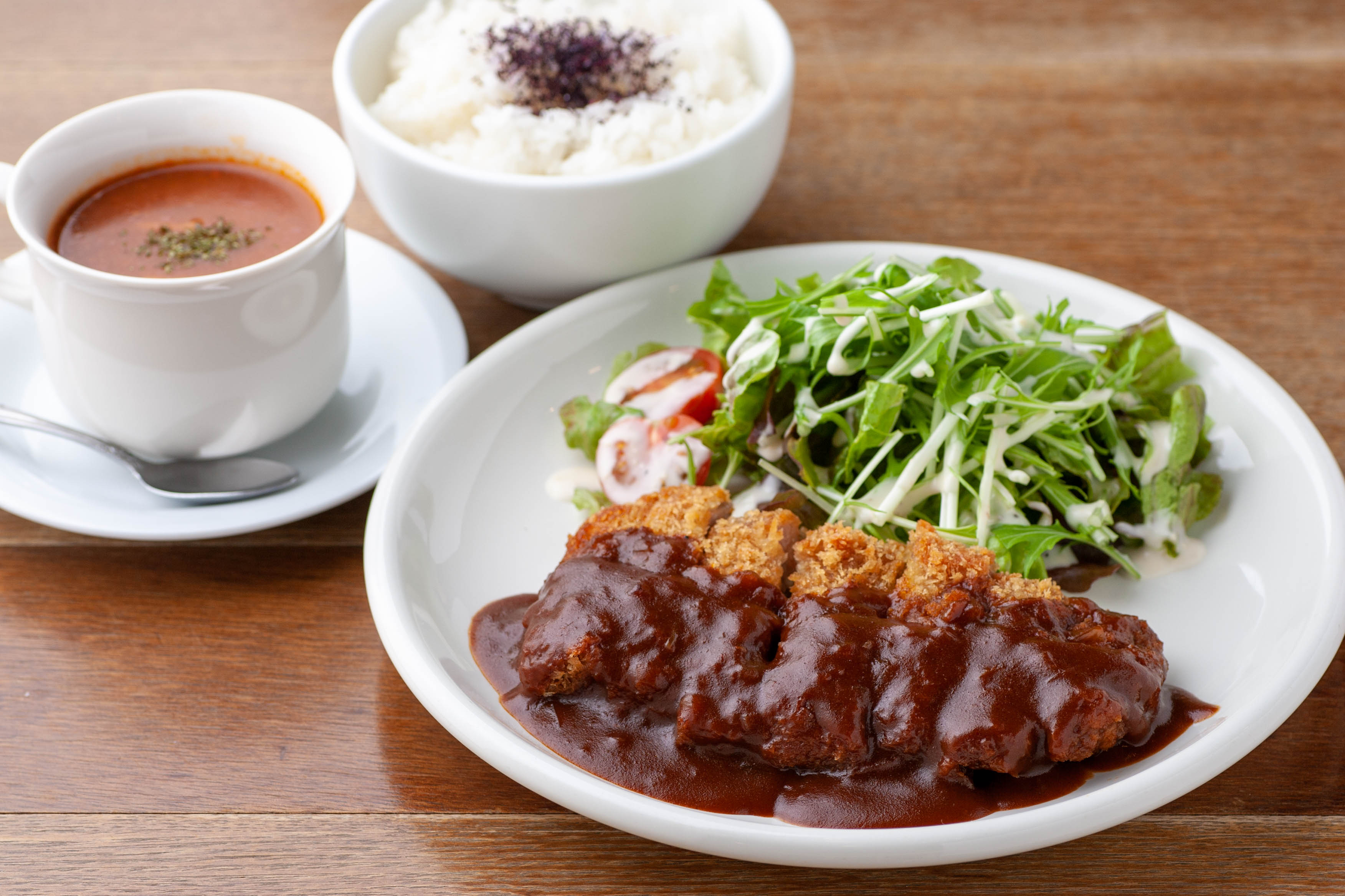 ニャムニャムチキンと白身魚のミックスフライ定食